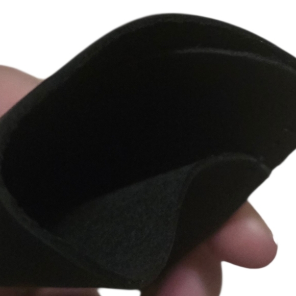 NWOT Portland Leather Bundle.  1 Wristlet, 1 Mini Wallett And 1 Card Holder - Picture 4 of 8